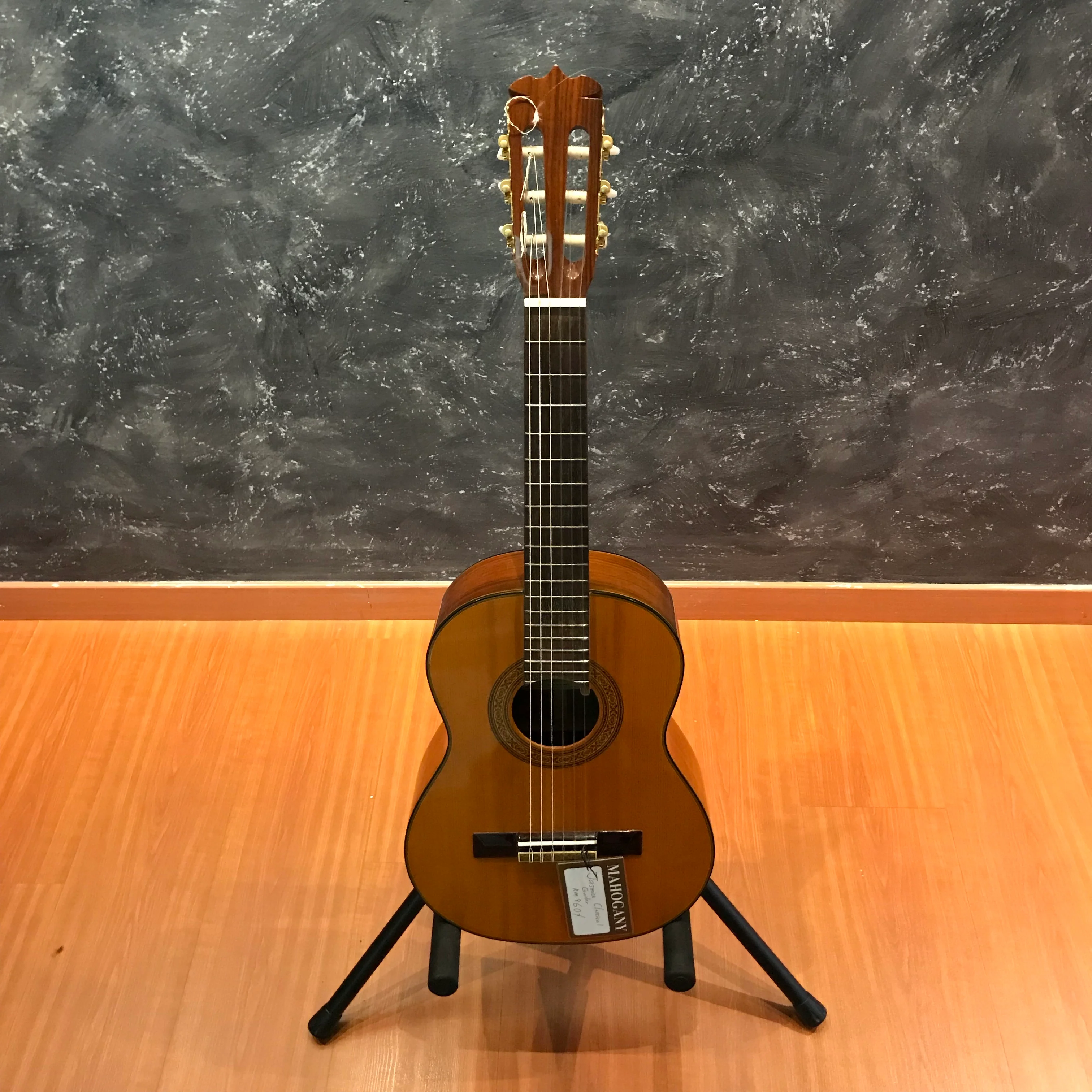 Jasmine RQ-28 Classical Guitar