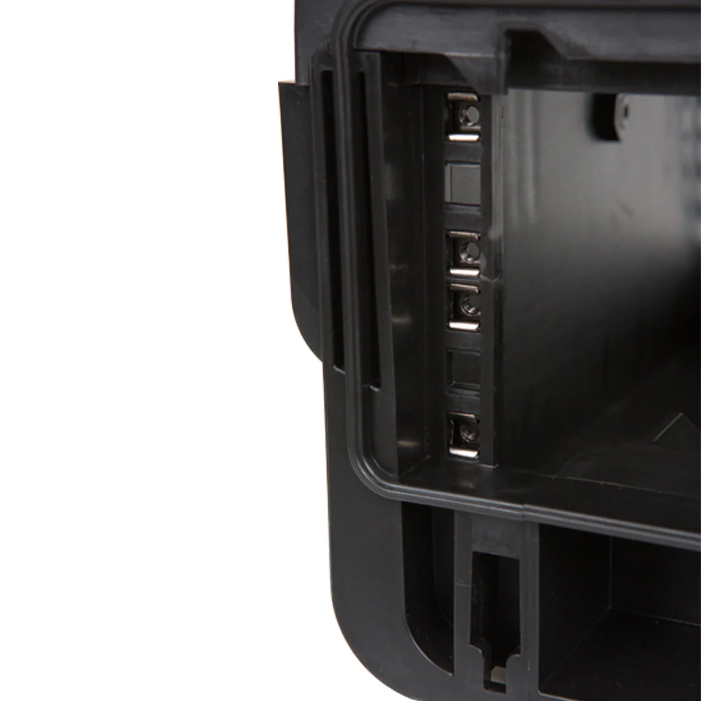 SKB 1SKB-ISF2U Injection Molded 2U Studio Flyer Rack Case - Image 4
