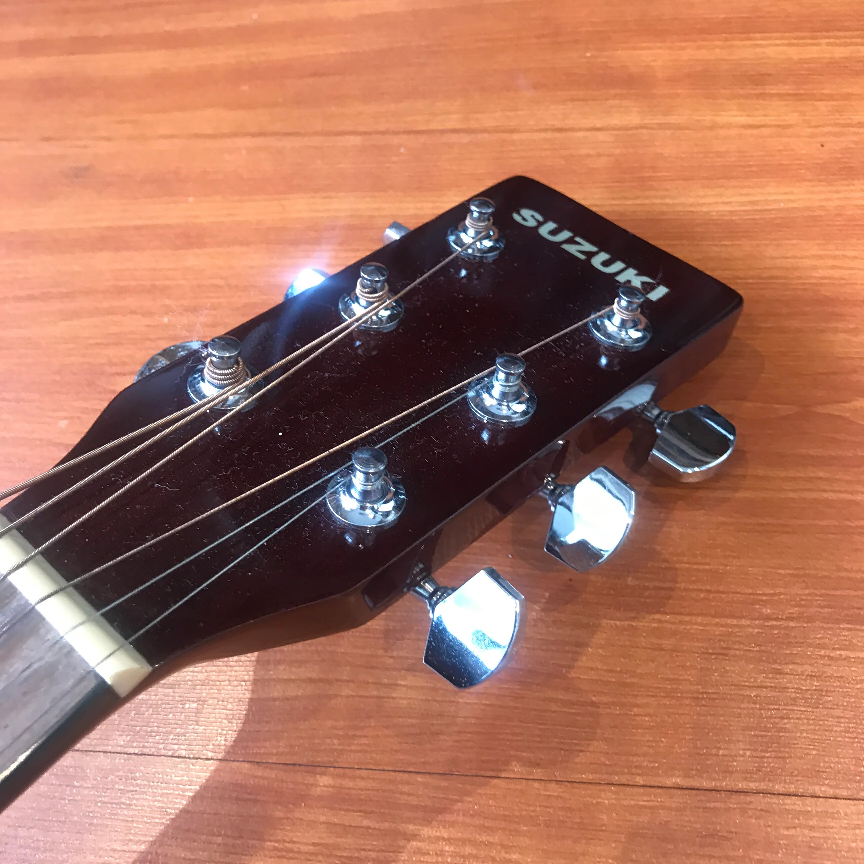 Suzuki SDG10 Natural Finish Dreadnought Acoustic Guitar - Image 5