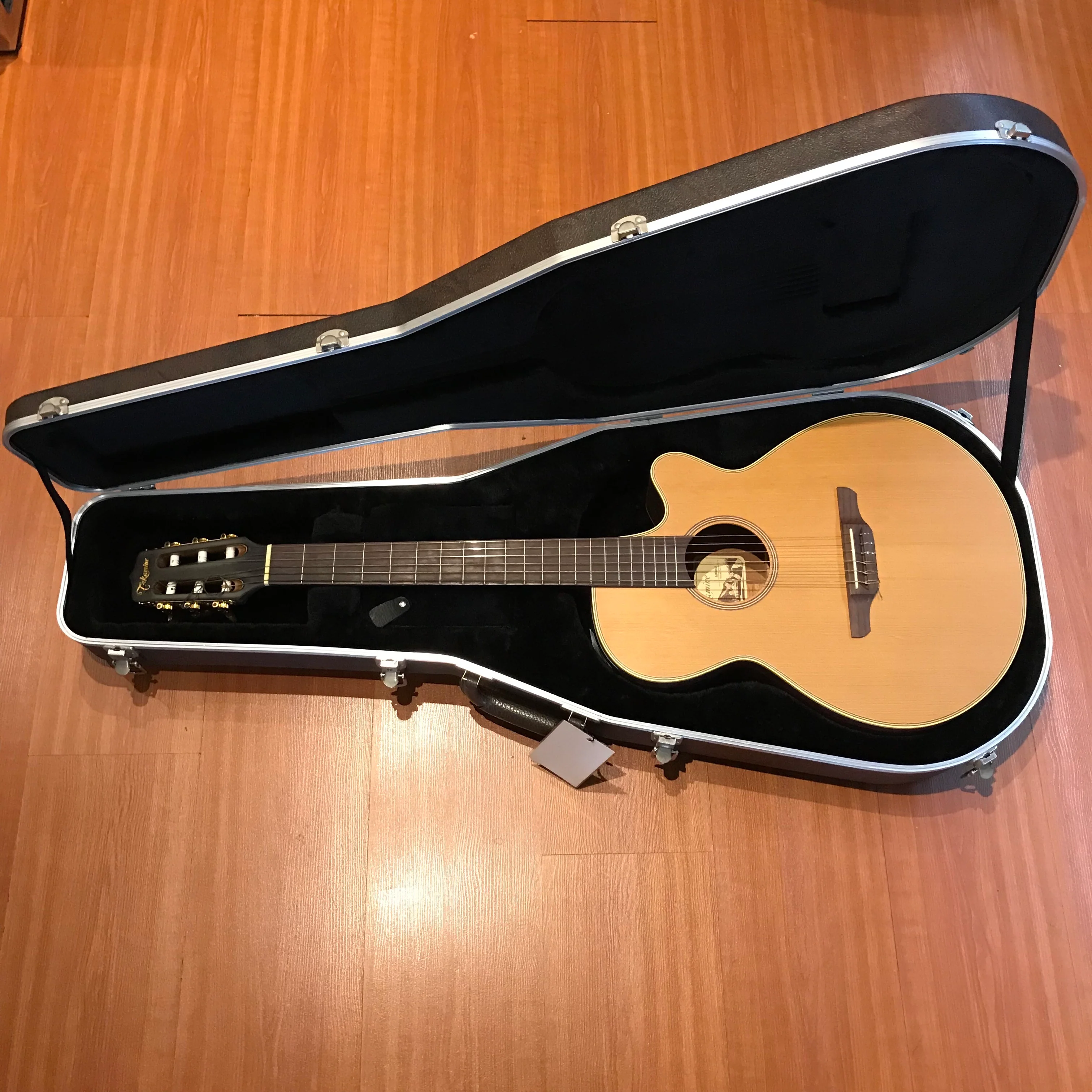 Takamine EAN60C Nylon Cutaway Classical Guitar - Image 4