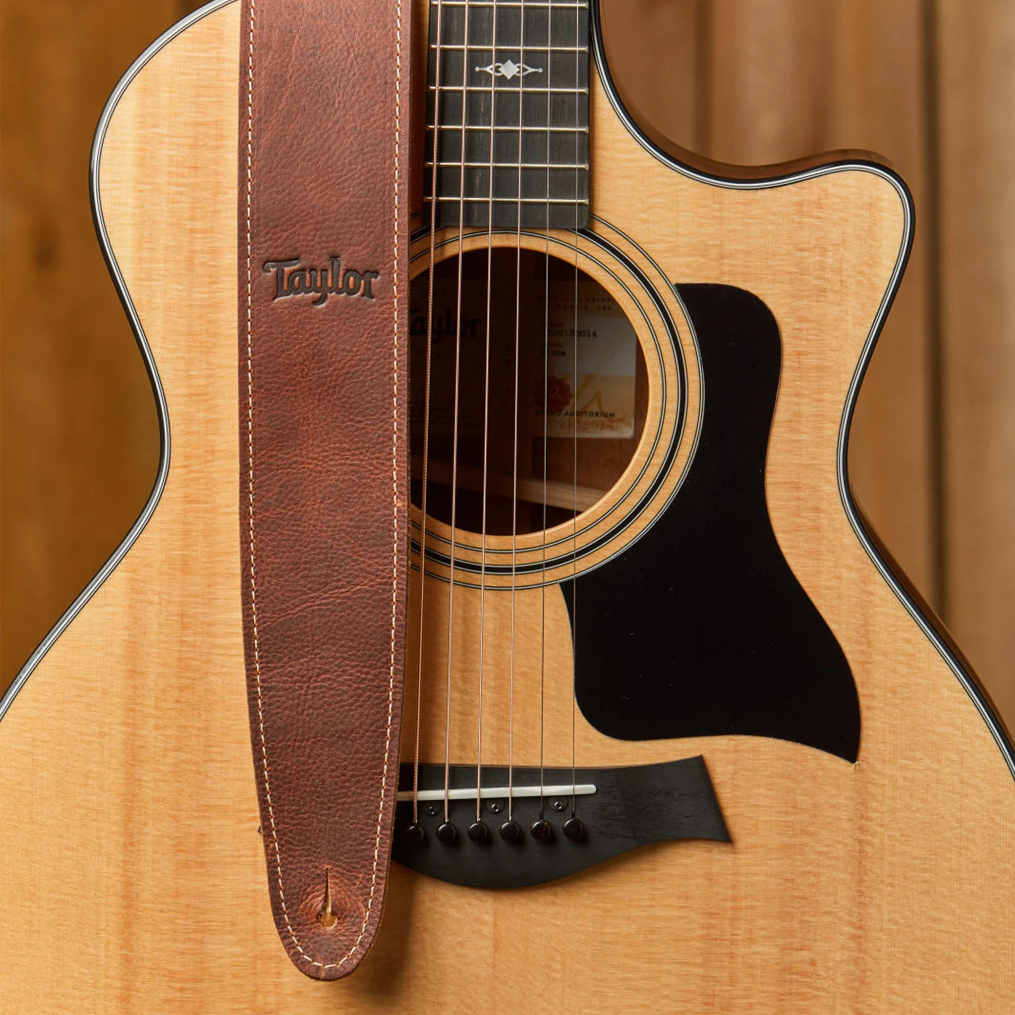 Taylor Leather/ Suede 2.5Inch Guitar Strap, Medium Brown - Image 2